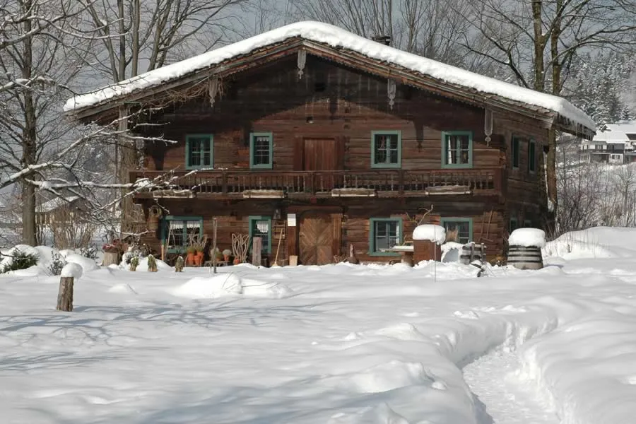 Naturthek schaut wie eine Almhütte aus. Dort gibt es Kräuter und selbstgeamchtes